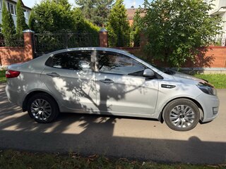 2011 Kia Rio III, серебристый, 480000 рублей, вид 3