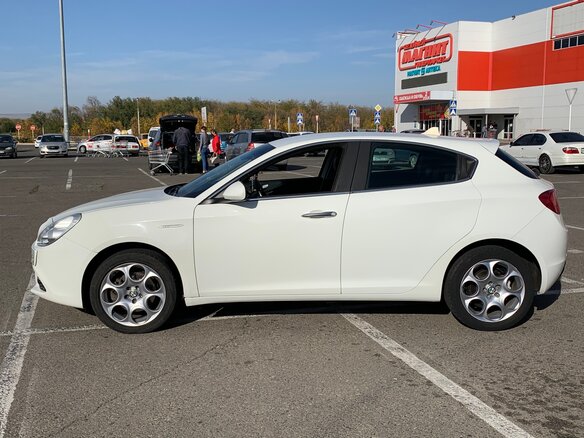 2012 Alfa Romeo Giulietta III, белый - вид 5