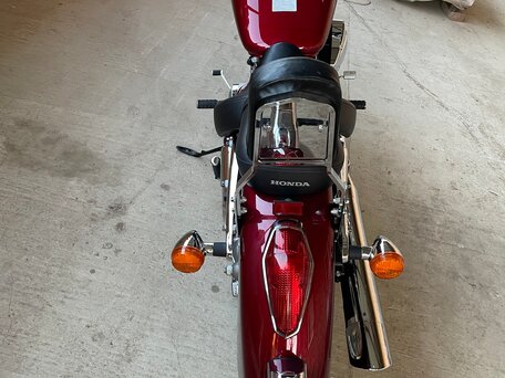 2005 Honda Shadow 750, красный, 1500000 рублей, вид 3