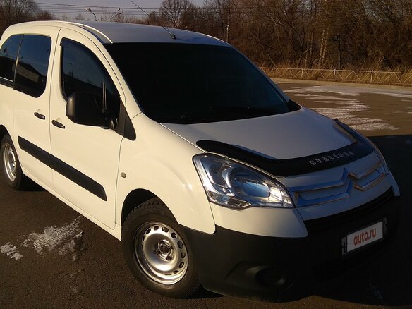 2010 Citroen Berlingo II, белый - вид 3