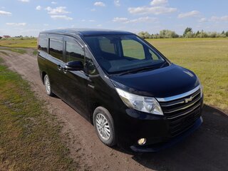 2015 Toyota Noah III (R80), чёрный, 1800000 рублей, вид 1