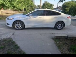 2012 Ford Fusion (North America) II, белый, 1350000 рублей, вид 2