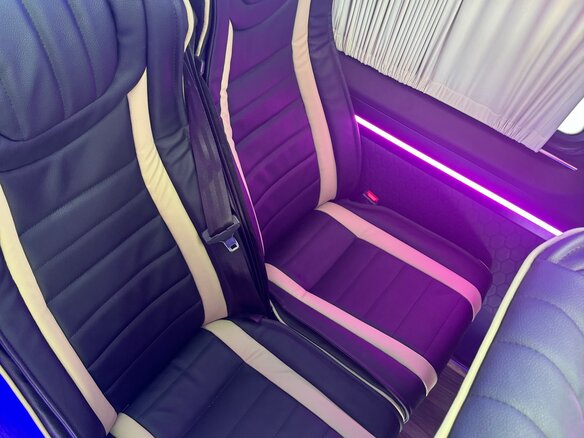 2013 Volkswagen Crafter, белый, 4000000 рублей - вид 2
