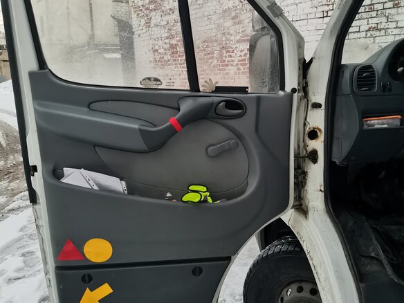 2000 Mercedes-Benz Sprinter, белый, 1150000 рублей - вид 17