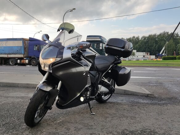 2013 Honda VFR 1200, серый, 1350000 рублей - вид 1