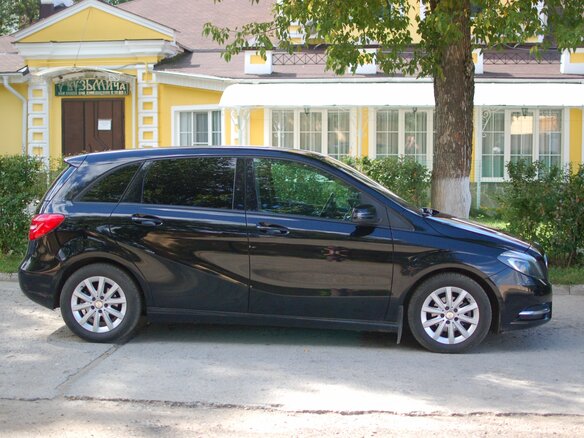 2014 Mercedes-Benz B-Класс 180 II (W246), чёрный, 2200000 рублей - вид 6