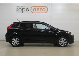 2013 Hyundai Solaris I, чёрный, 649000 рублей, вид 4