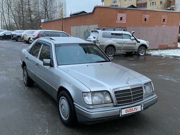 1993 Mercedes-Benz E-Класс 300 I (W124), серый