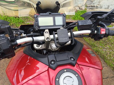 2015 Yamaha MT-09 Tracer (FJ-09), красный, 700000 рублей, вид 4