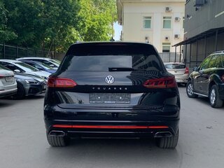 2019 Volkswagen Touareg III, чёрный, 5100000 рублей, вид 5