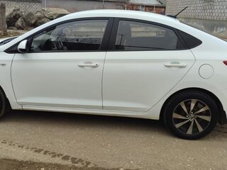 2018 Hyundai Solaris II, белый, 1150000 рублей, вид 1
