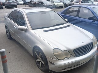 2004 Mercedes-Benz C-Класс 230 II (W203), серебристый, 800000 рублей, вид 1