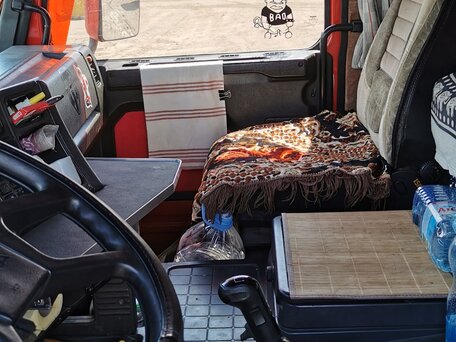 1996 Scania 3-Series, красный, 650000 рублей, вид 5