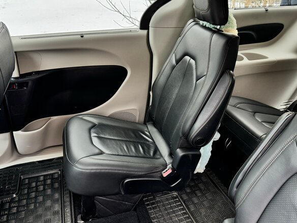 2019 Chrysler Pacifica RU, чёрный, 2540000 рублей - вид 12