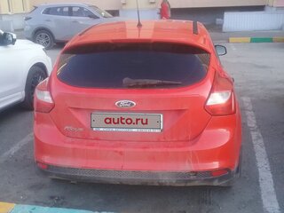 2013 Ford Focus III, красный, 745000 рублей, вид 3