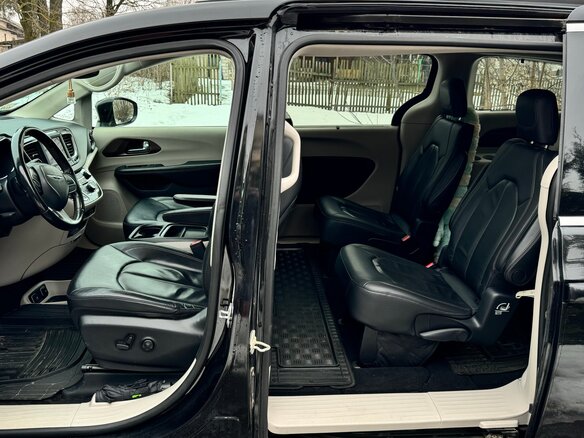 2019 Chrysler Pacifica RU, чёрный, 2540000 рублей - вид 14