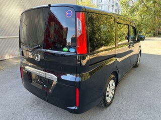 2017 Honda Stepwgn V, чёрный, 2500000 рублей, вид 4