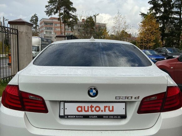 2011 BMW 5 серии 530d xDrive VI (F10/F11/F07), белый - вид 5