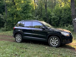 2010 Volkswagen Tiguan I, чёрный, 900000 рублей, вид 2