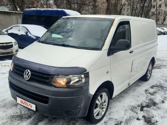 2010 Volkswagen Transporter, белый, 1000000 рублей