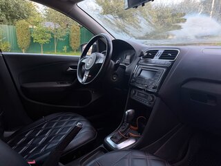 2014 Volkswagen Polo V, красный, 500000 рублей, вид 5