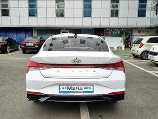 2023 Hyundai Avante VII, белый, 1431000 рублей, вид 4