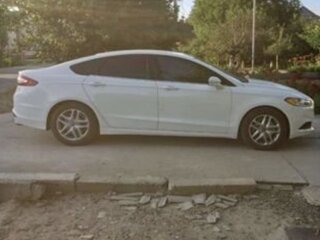 2012 Ford Fusion (North America) II, белый, 1350000 рублей, вид 3