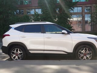 2021 Kia Seltos I, белый, 2290000 рублей, вид 2