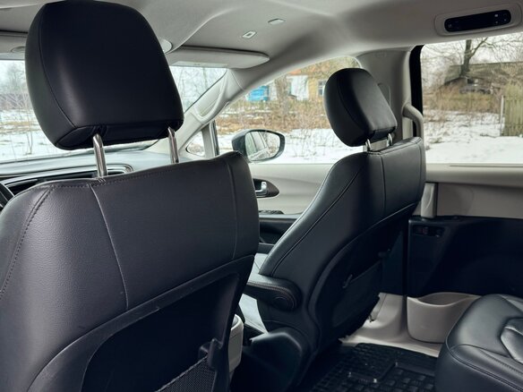 2019 Chrysler Pacifica RU, чёрный, 2540000 рублей - вид 2