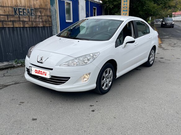 2014 Peugeot 408 I, белый, 700000 рублей