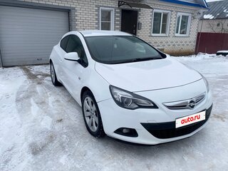 2013 Opel Astra GTC J Рестайлинг, белый, 700000 рублей, вид 4