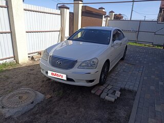 2004 Toyota Crown Majesta IV (S180), белый, 530000 рублей, вид 2