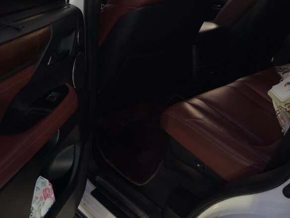 2016 Lexus LX 570 III Рестайлинг 2, белый, 9300000 рублей - вид 19