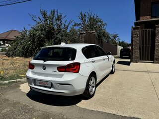 2015 BMW 1 серии 118i II (F20/F21) Рестайлинг, белый, 1650000 рублей, вид 5
