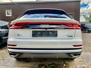 2021 Audi Q8 45 TDI I (4M), белый, 9490000 рублей, вид 5