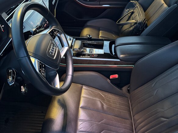 2019 Audi A8 Long 55 TFSI IV (D5), синий, 5250000 рублей - вид 26