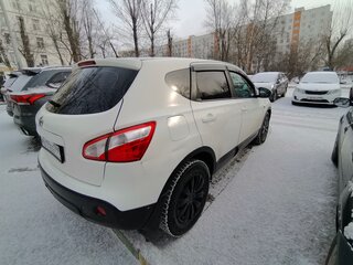 2011 Nissan Qashqai I Рестайлинг, белый, 900000 рублей, вид 3