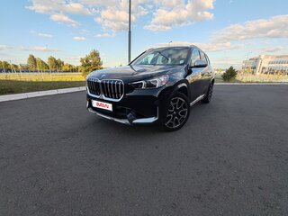 2023 BMW X1 28i xDrive III (U11/U12), чёрный, 3335000 рублей, вид 2