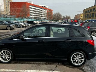 2013 Mercedes-Benz B-Класс 200 II (W246), чёрный, 900000 рублей, вид 4