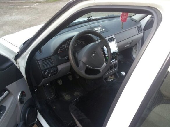 2013 Lada (ВАЗ) Priora I Рестайлинг, белый - вид 9