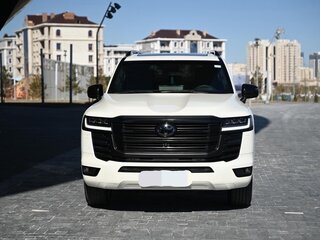 2021 Toyota Land Cruiser 300 Series, белый, 10100000 рублей, вид 2