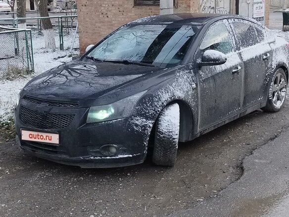 2010 Chevrolet Cruze I, чёрный, 550000 рублей - вид 4