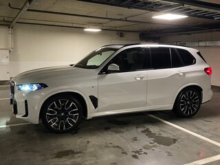 2023 BMW X5 30d IV (G05/G18) Рестайлинг, белый, 11500000 рублей, вид 2