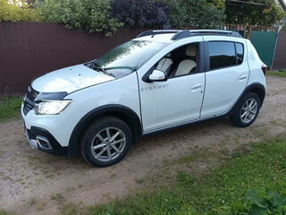 2018 Renault Sandero Stepway II Рестайлинг, белый, 885000 рублей, вид 2