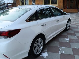 2019 Hyundai Sonata VII (LF) Рестайлинг, белый, 1650000 рублей, вид 4
