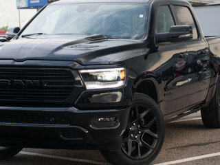 2023 Ram 1500 Crew Cab eTorque V, чёрный, 8722890 рублей, вид 2