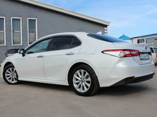 2021 Toyota Camry VIII (XV70), белый, 2800000 рублей, вид 4