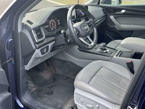 2019 Audi Q5 45 TFSI II (FY), синий, 2800000 рублей - вид 11