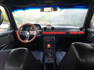 1983 Mercedes-Benz W123 200 4-speed, красный, 700000 рублей, вид 3