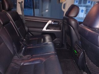 2013 Toyota Land Cruiser 200 Series Рестайлинг 1, чёрный, 3900000 рублей, вид 4
